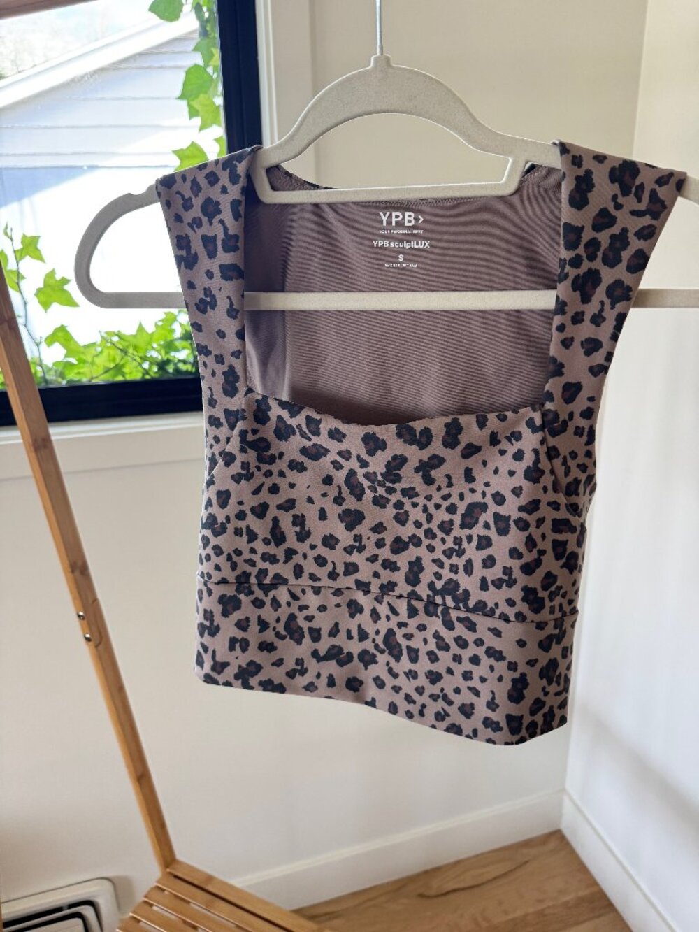 Abercrombie YPB Sculptlux leopard print crop tank top